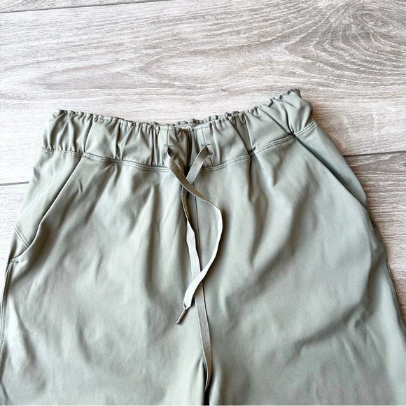 NWT Core by Carre Noir Stretch Cropped  Pants in Sage Green - Picture 3 of 10
